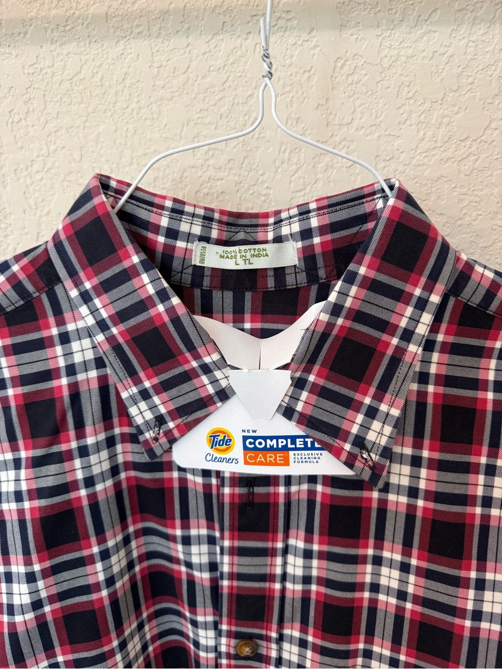 Orvis Plaid Button-Down Shirt in Burgundy, Navy & White. Size LT.